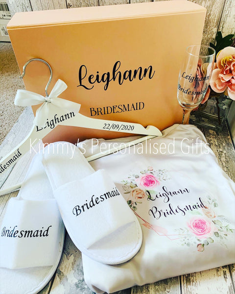 25 Best Bridesmaid Proposal Boxes & What to Put in Them - hitched.co.uk